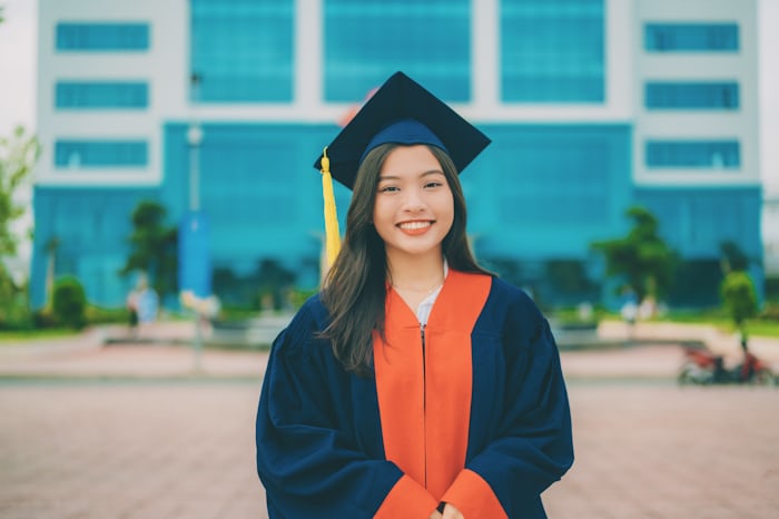 SNC Women in STEM Scholarship