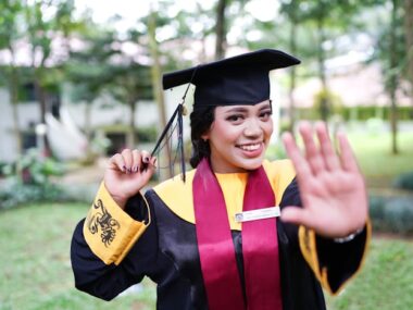 KPMG Future Leaders Scholarship Program